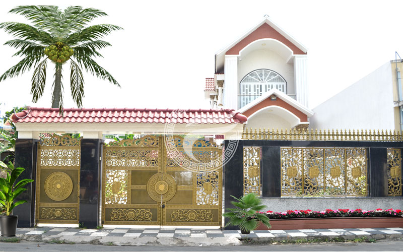 Thi công cổng nhôm đúc tại Bình Phước